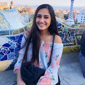 Meet your Posher, Sabina